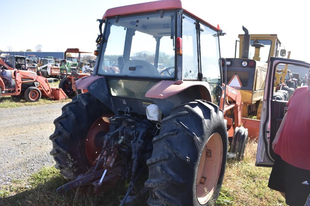 Kubota M4900 Loader Tractor