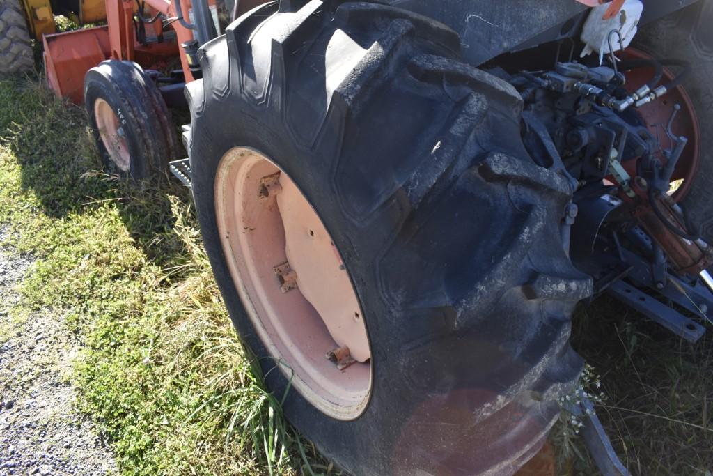 Kubota M4900 Loader Tractor