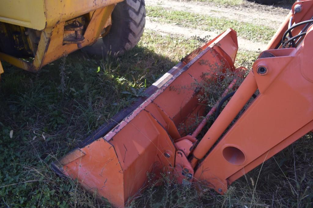 Kubota M4900 Loader Tractor