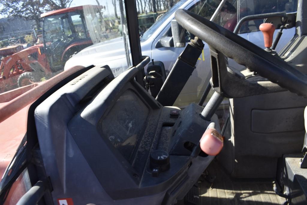 Kubota M4900 Loader Tractor
