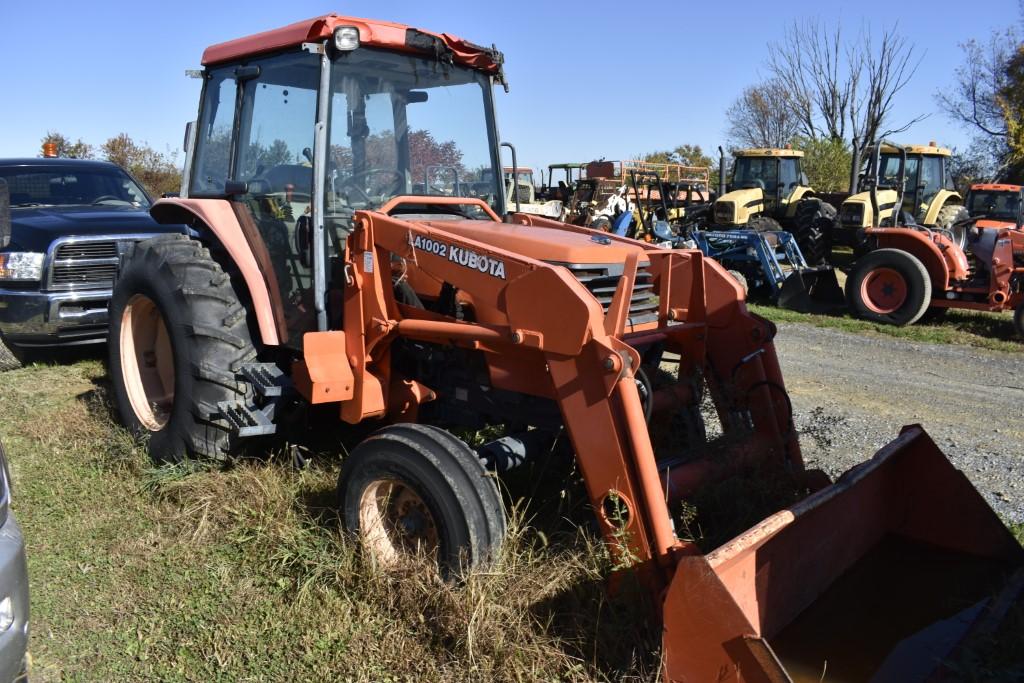 Kubota M4900 Loader Tractor