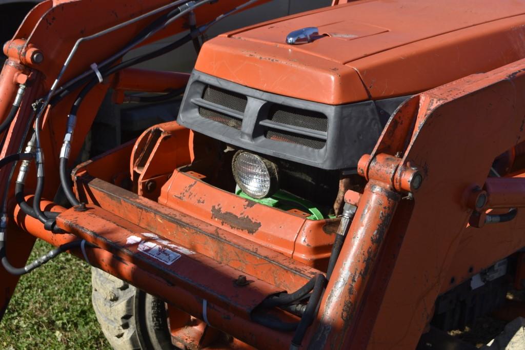 Kubota L4200 Loader Tractor