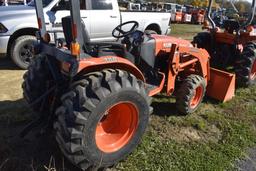 Kubota B3300SU Loader Tractor