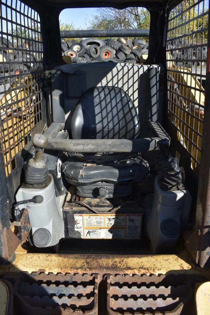 CAT 242 Skid Steer
