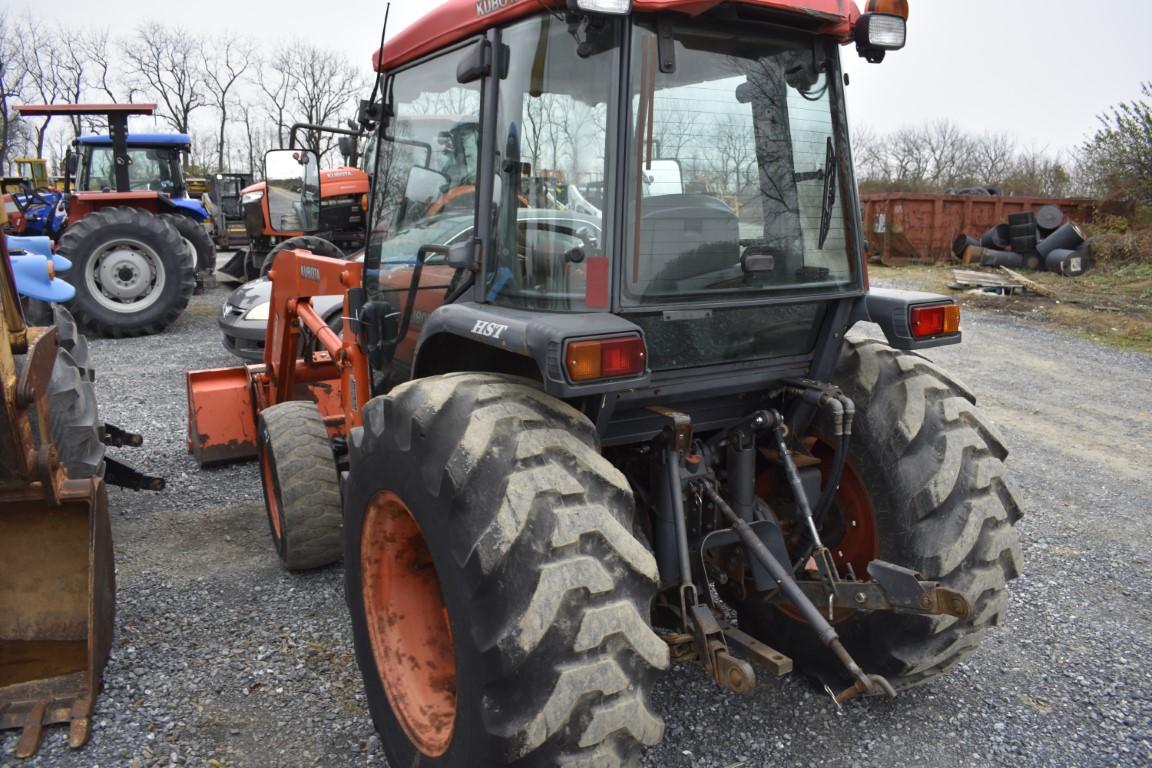 Kubota L4330 Loader Tractor