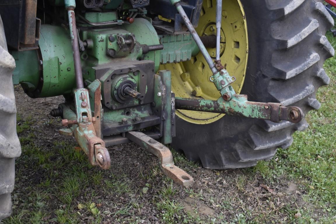 John Deere 2950 Tractor