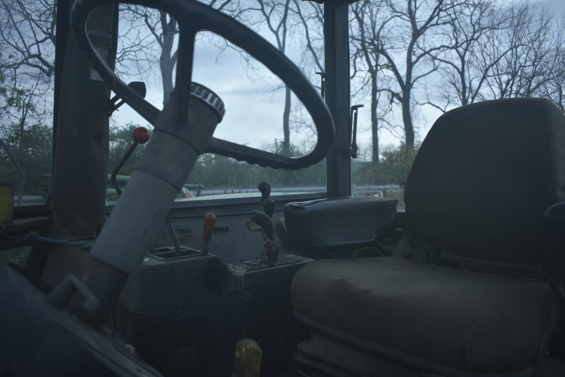 John Deere 2950 Tractor