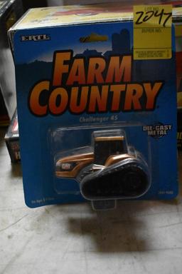 Ertl CAT Challenger 35 Tractor
