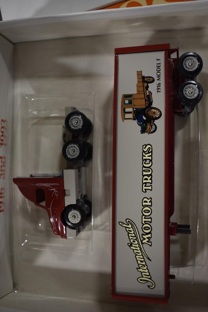 Winross Internation Motor Trucks Tractor Trailer