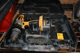 DeWalt DCD950 1/2" 18V Hammer Drill in Case