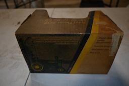 ERTL 1937 John Deere Model G Tractor