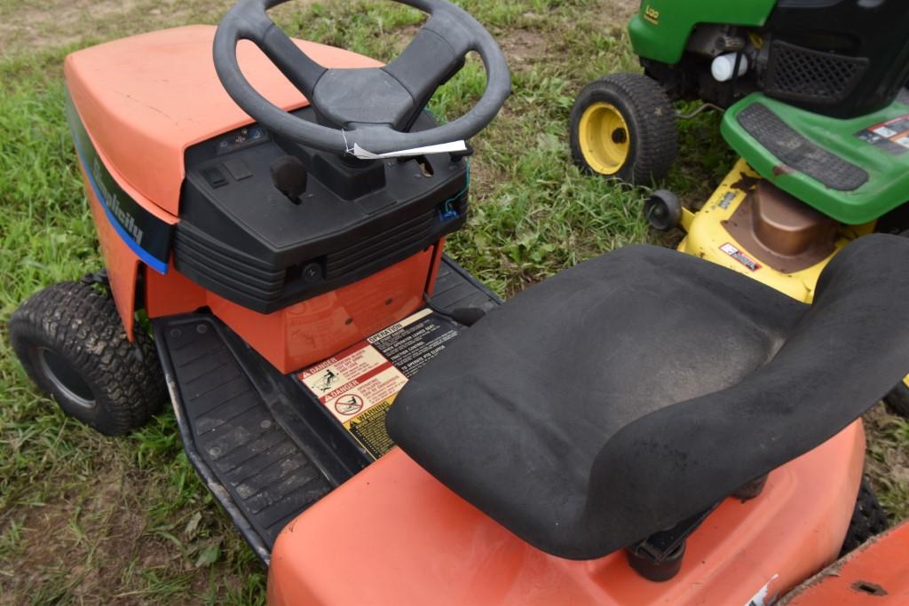 Simplicity Broadmoor Hydro 16 V-Twin Lawn Tractor
