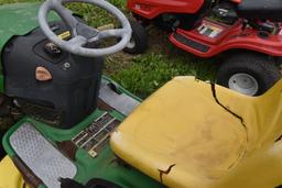 John Deere LA 135 Special Edition Lawn Tractor