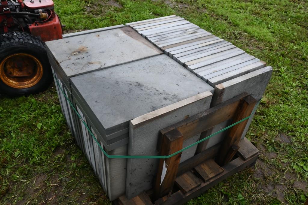 Pallet of 18" x 24" x 1.5" Pieces of Bluestone