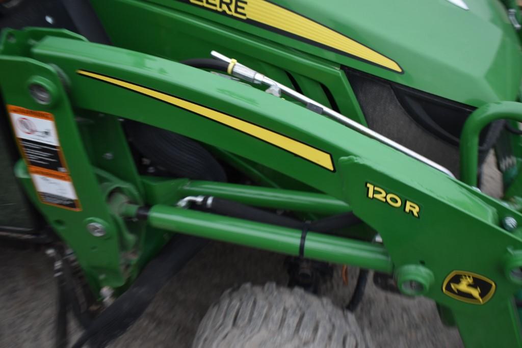 John Deere 1025R Loader Tractor