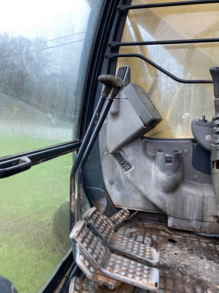 John Deere 270C LC Excavator