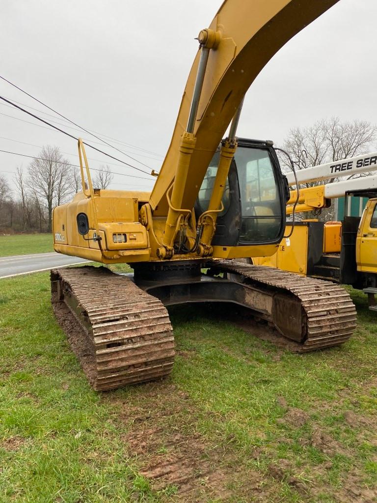 John Deere 270C LC Excavator