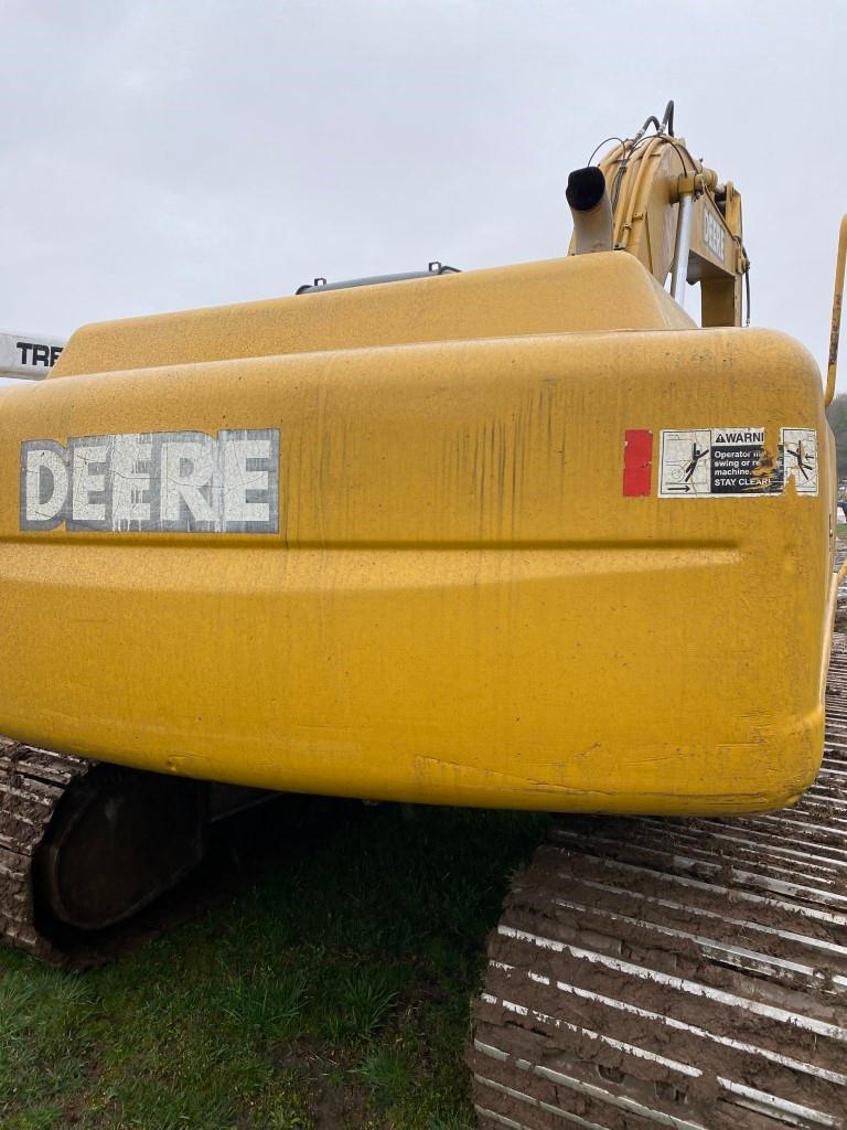 John Deere 270C LC Excavator