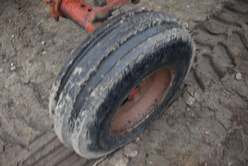 International Farmall 766 Tractor