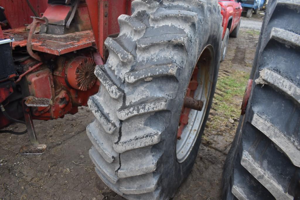 International Farmall 766 Tractor