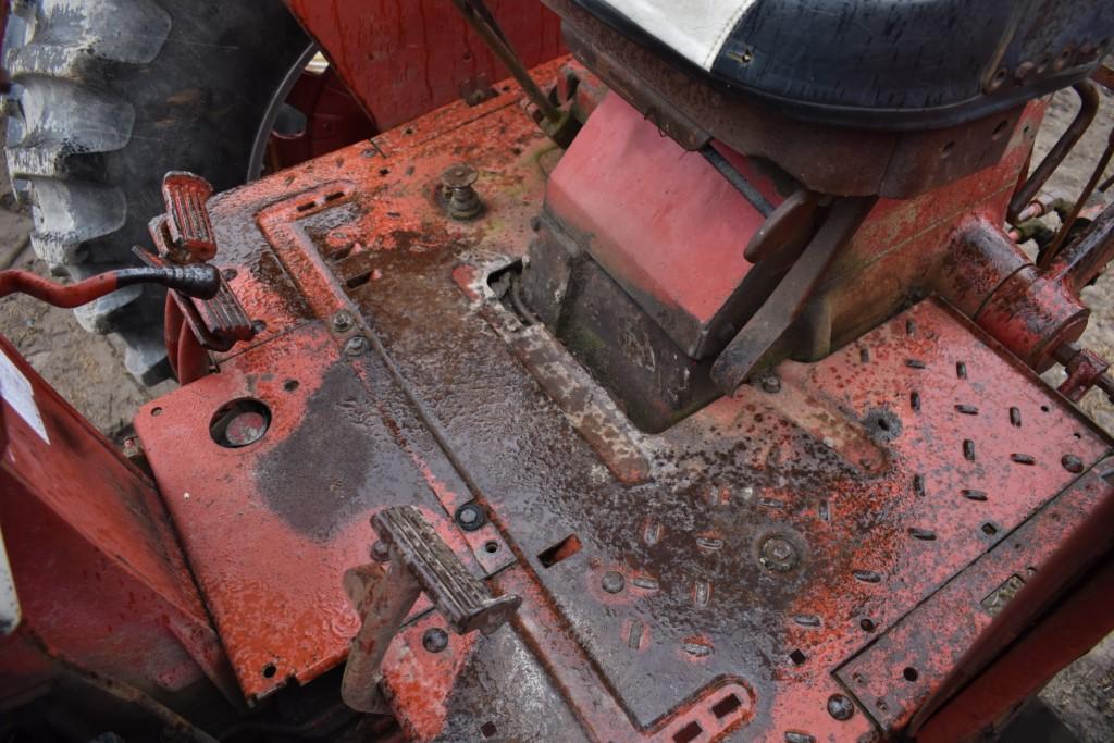 International Farmall 766 Tractor