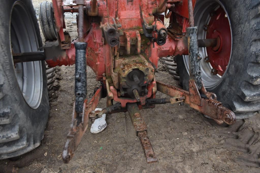 International Farmall 766 Tractor