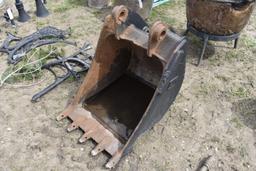 CAT 24" Excavator Bucket