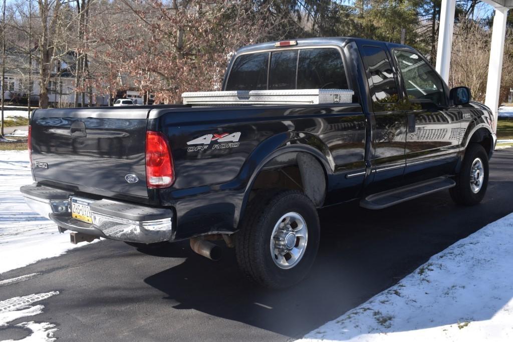 1999 Ford F-250 Lariat Super Duty Truck