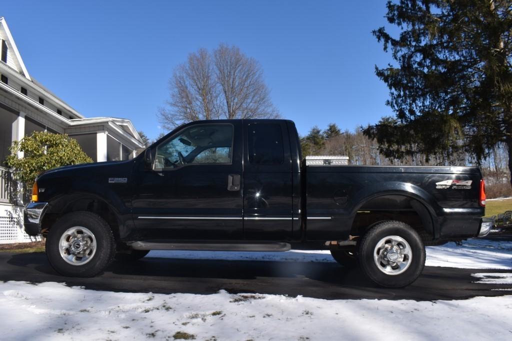 1999 Ford F-250 Lariat Super Duty Truck