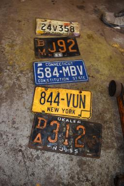 5 Vintage License Plates