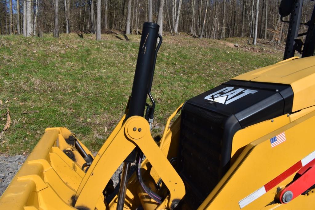 2017 CAT 420F2 Backhoe