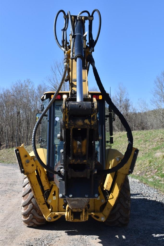 2017 CAT 420F2 Backhoe