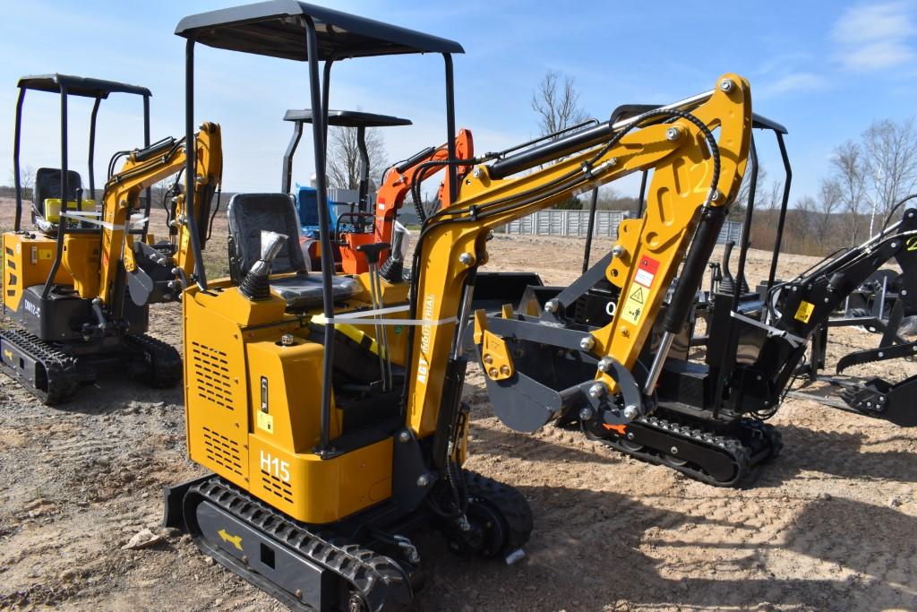 AGT Industrial H15 Mini Excavator