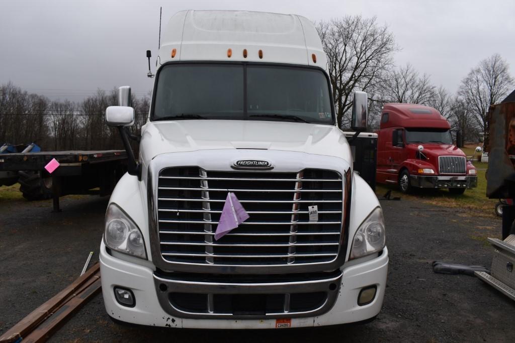 2011 Freightliner Cascadia Truck Tractor