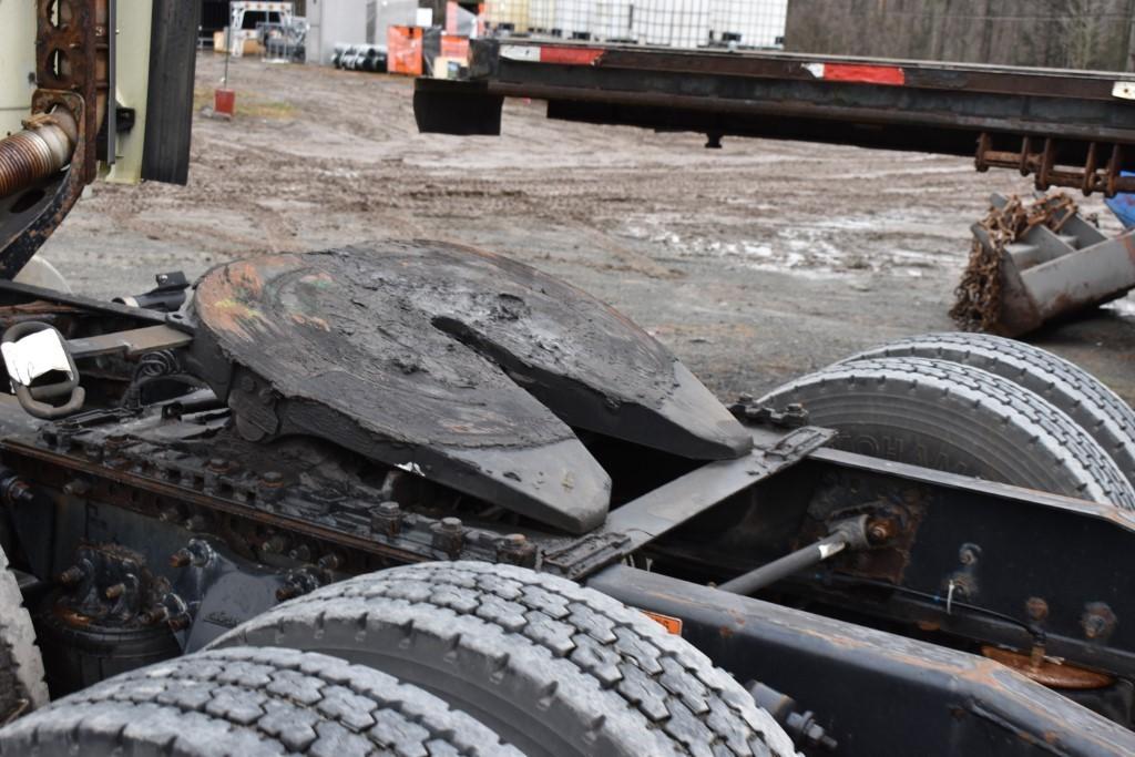 2011 Freightliner Cascadia Truck Tractor