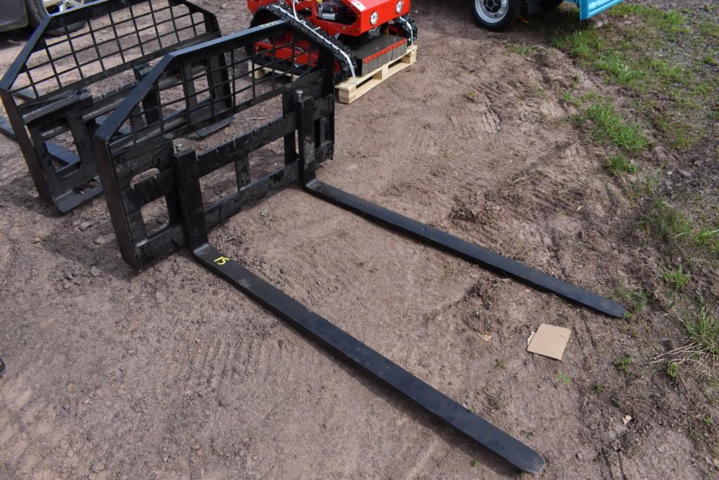 Giyi Quick Attach 60" Pallet Forks