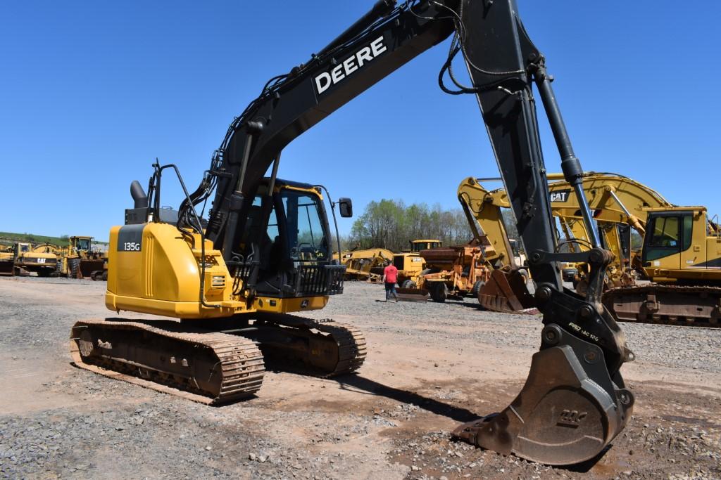 2019 John Deere 135G Excavator