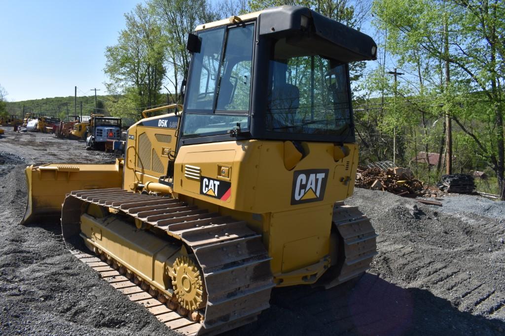 CAT D5K LGP Dozer