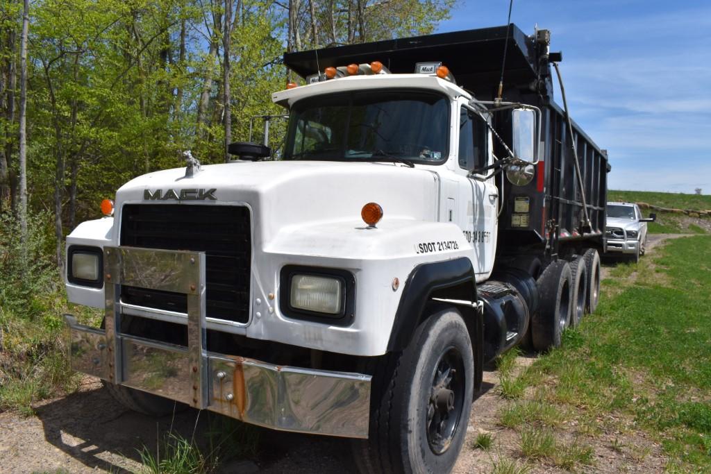 1994 Mack RD688 Dump Truck