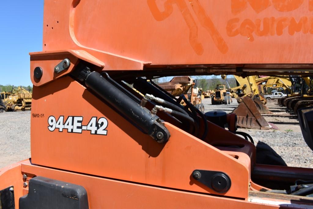 2009 JLG Lull 944E-42 Telehandler