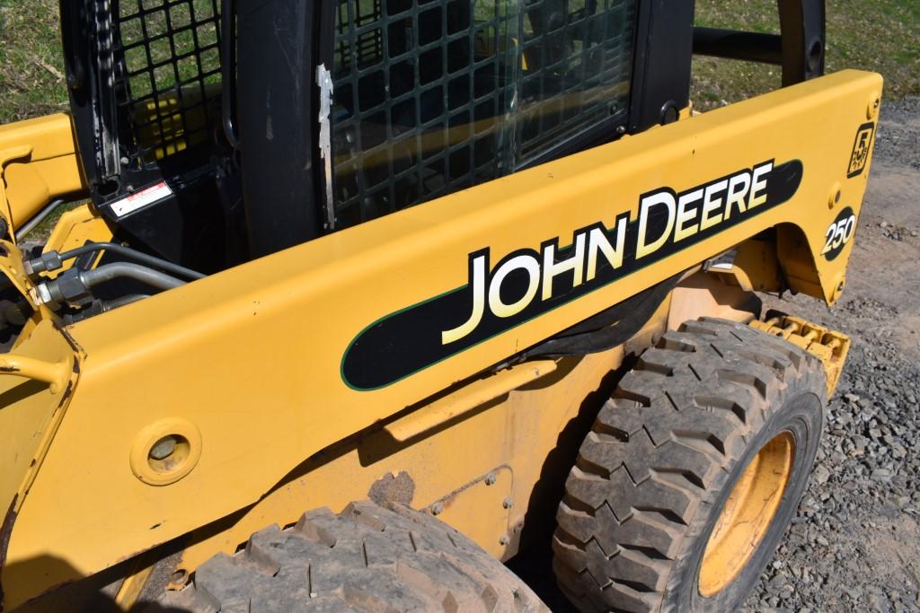 John Deere 250 Skid Steer