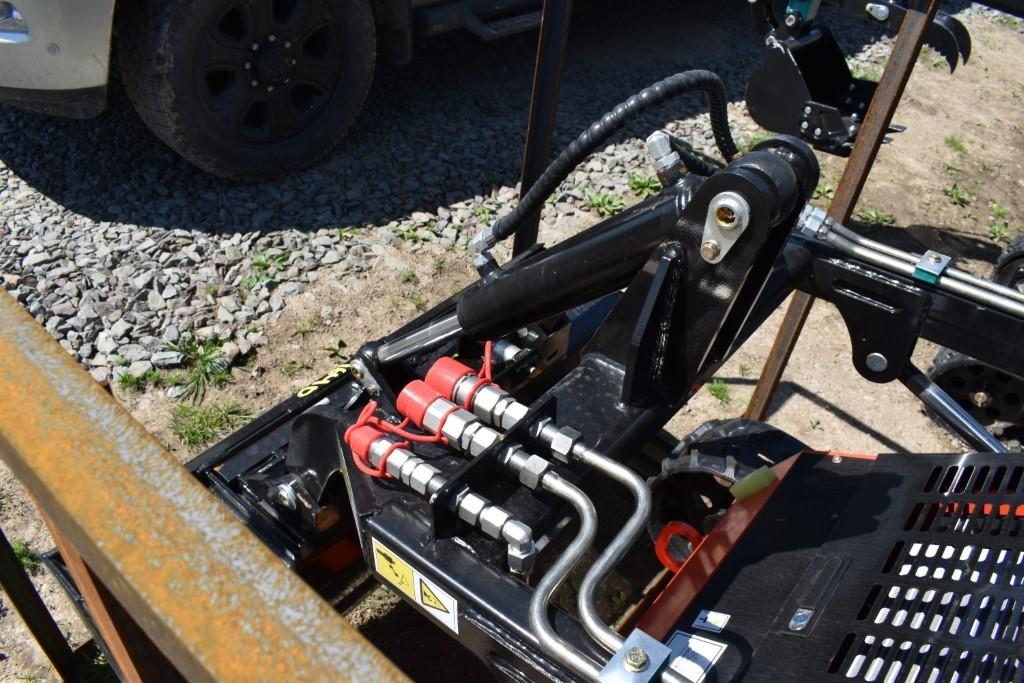 AGT Industrial LRT 23 Skid Steer with Tracks