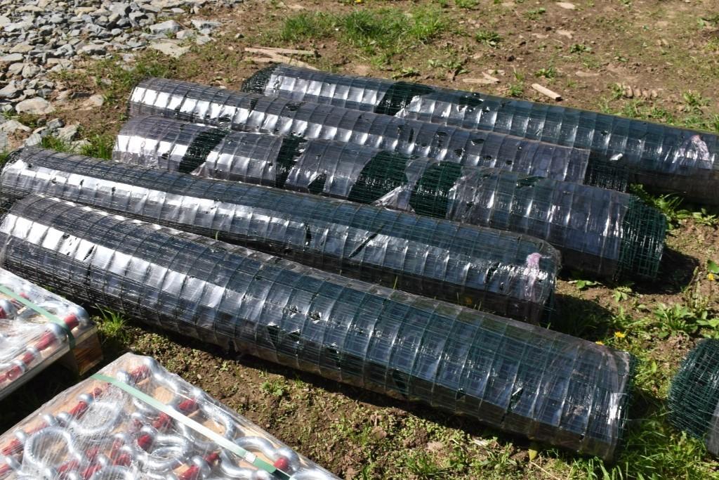 5 Rolls of 72" Garden Fencing