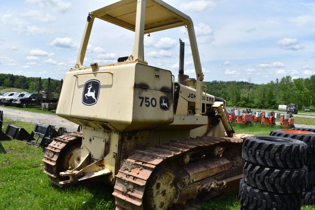 John Deere 750E Dozer