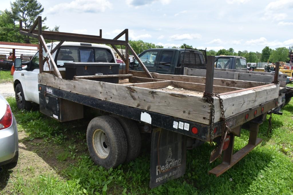 2004 Ford F-350 XL Stake Body Truck