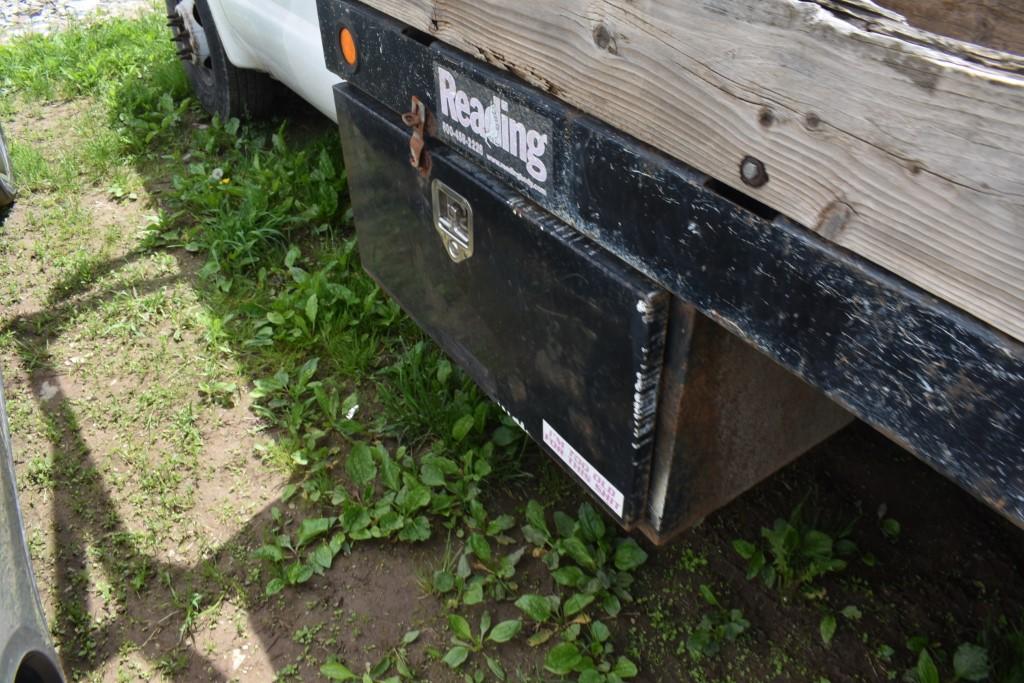 2004 Ford F-350 XL Stake Body Truck