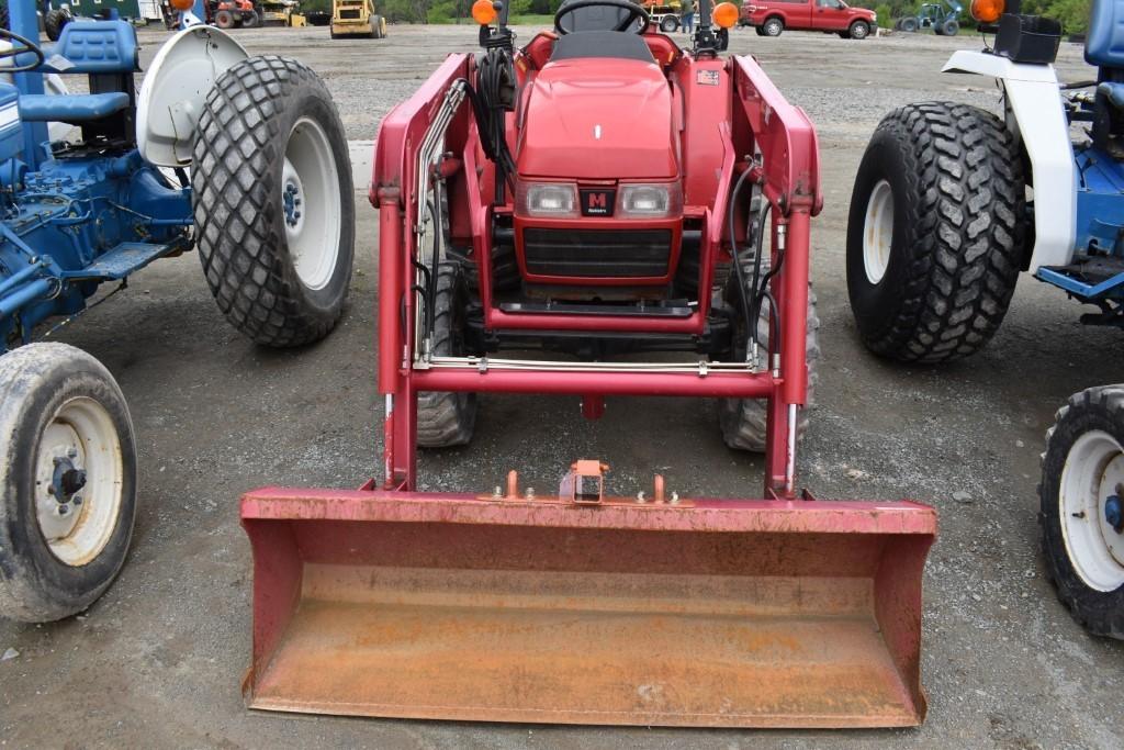 Mahindra 2615 HST Loader Tractor