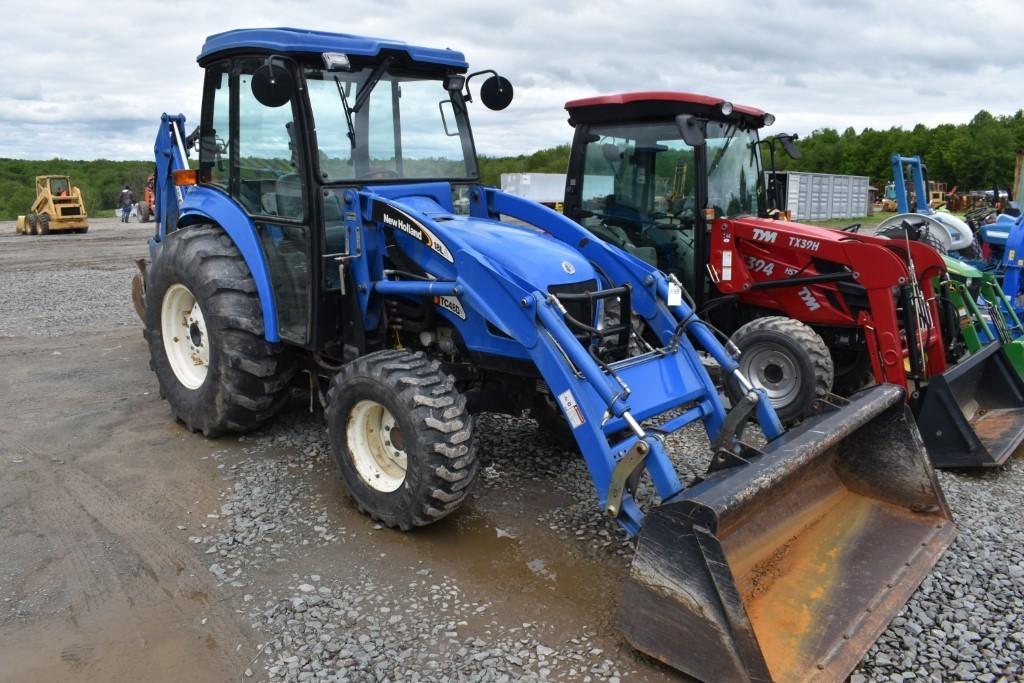 New Holland TC48DA Backhoe Loader Tractor