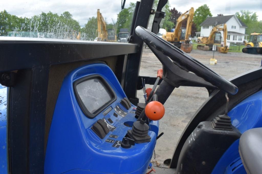 New Holland TC48DA Backhoe Loader Tractor