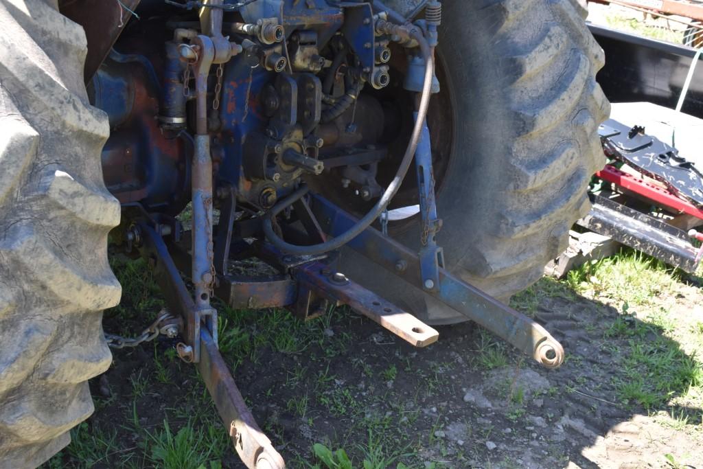 Leyland 272 Loader Tractor